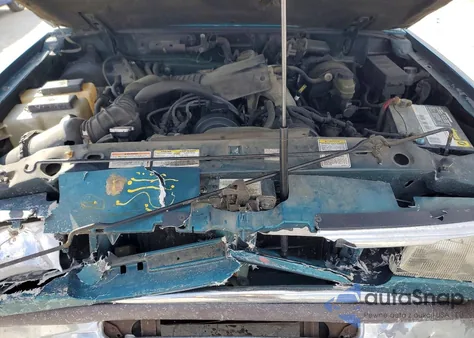 1997 Ford Ranger z USA, uszkodzony, nr VIN 1FTCR10A4VUD51351